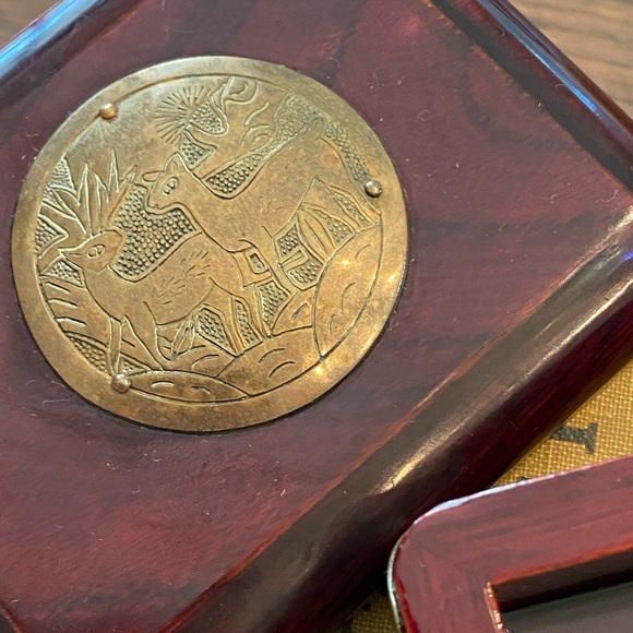 Wooden Lacquered Box Brass Medallion of Deer in Forest Brass Corner Accents EUC - Picture 7 of 11